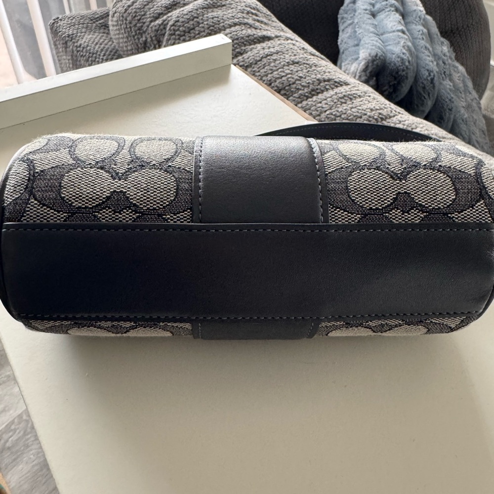 Coach Black and Gray Signature Wristlet - Picture 2 of 4